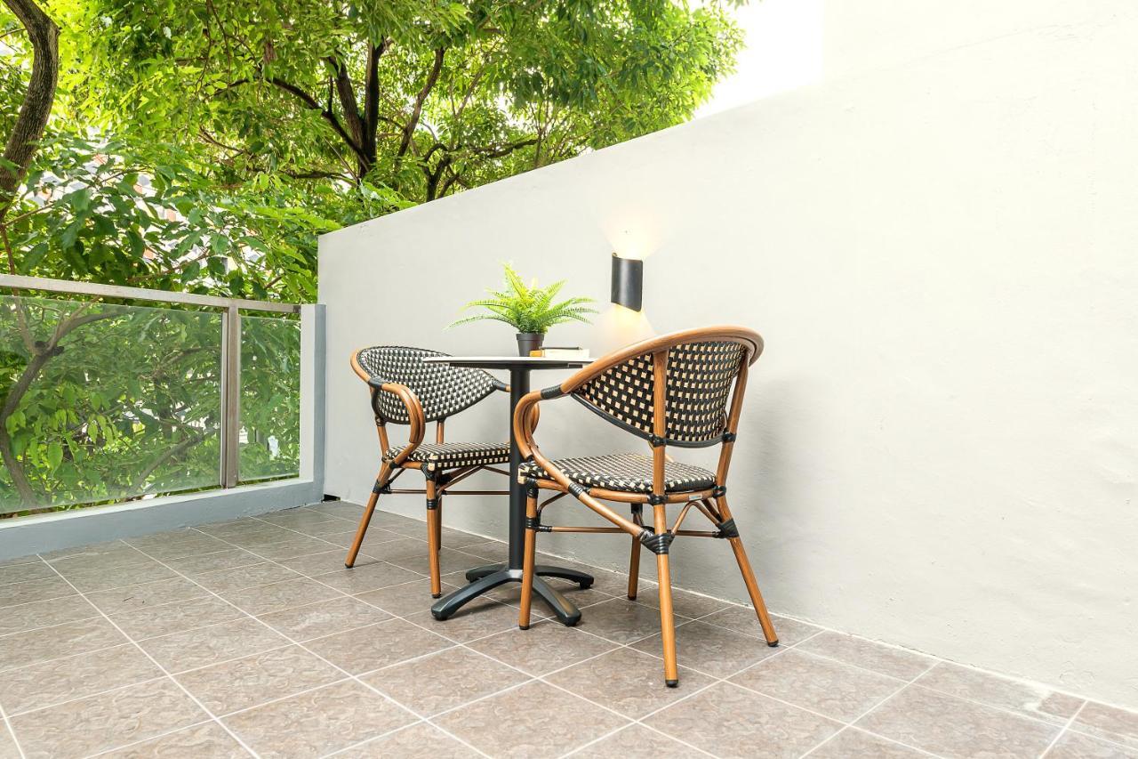 Owen House By Habyt Singapore Exteriör bild